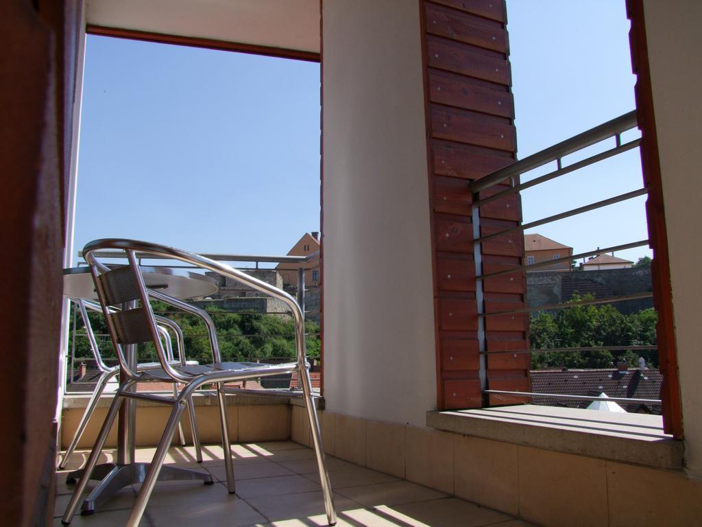 Minaret Apartman Eger Cameră foto